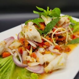 ยำเนื้อปู ไข่ปูใหญ่