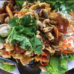 ยำสามกรอบ