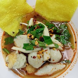 ก๋วยเตี๋ยวปลาอรุณีซุ้มหลังวัดสาขา2 เฮียพงศ์  หลังวัดหนามแดง