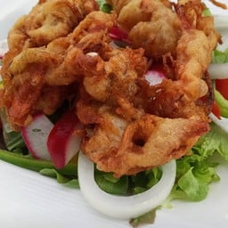 สลัดกุ้งทอด