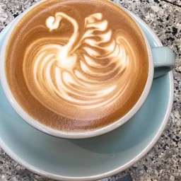 ลาเต้ร้อน (เมล็ดกาแฟบราซิล-ลาวคั่วเข้ม)