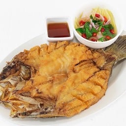 ปลากระพงทอดน้ำปลา
