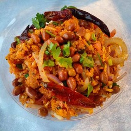 ยำแหนม ข้าวทอด