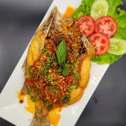 ปลากะพงทอดสามรส