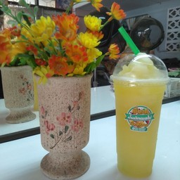 ร้านพี่นงค์น้ำผลไม้ปั่นแยกกาก
