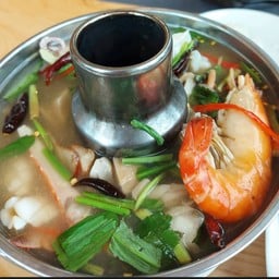 ต้มยำโป๊ะแตก