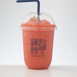 สตอเบอรี่สมูทตี้