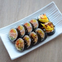 4. กิมบับ ข้าวปั้น (เลือกได้ 2 ไส้) ทูน่า - ปูอัด - ไก่บุลโกกิ - กิม