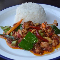 ข้าวราดผัดพริกแกงเผ็ดไก่