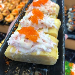 ไข่หวานสลัดปูอัด โรยไข่กุ้งส้ม