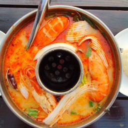 ต้มยำกุ้งมะพร้าวอ่อน