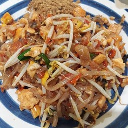 นายจ.จาน ส้มตำ&ยำแซ่บ   (ร้านอยู่ข้างโรงเรียนมัธยมวัดหนองแขม)