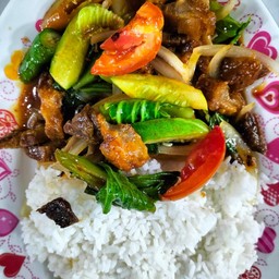 ปลาเปรี้ยวหวานราดข้าว