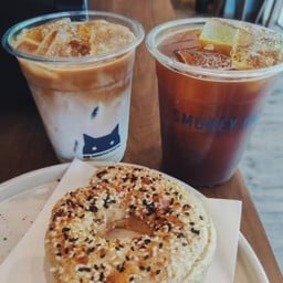 โปรเครื่องดื่ม 2 แก้วกับ 1 เบเกิล