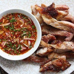 คอหมูย่าง