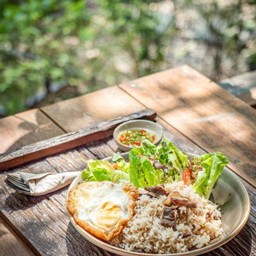 •ข้าวผัดเนื้อเค็ม