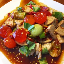 เหลาหมูยอไข่แดงเค็ม