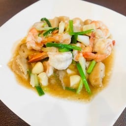 กุ้งผัดเห็ดรวม