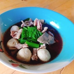 ป.ประทีป ก๋วยเตี๋ยวเรือ-มหาสวัสดิ์