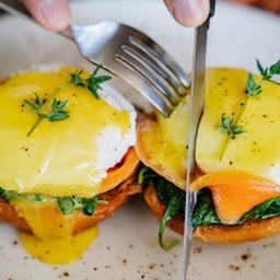 •Eggs Benadict Salmon