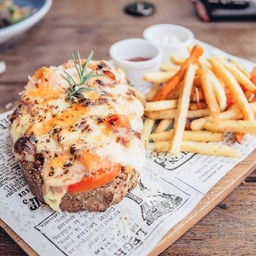 •Salmon Melt (Salmon and Cheeze Lover)