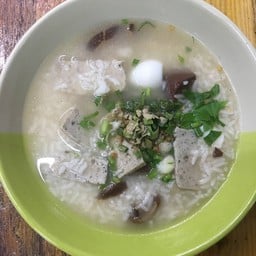 ธ.ก๋วยจั๊บญวน-ข้าวต้ม-ส้มตำ บางแวก 32