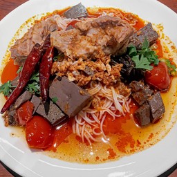 ขนมจีนน้ำเงี้ยว