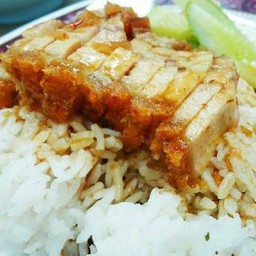 ข้าวหมูกรอบ