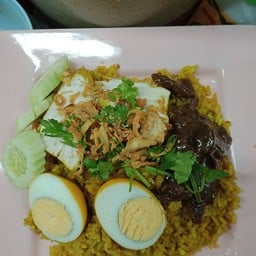 ข้าวหมกไก่ต้มผสมเนื้ออบ