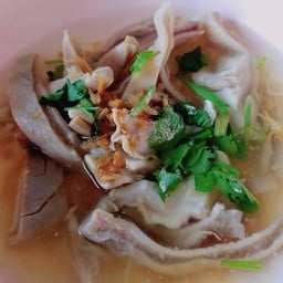เล็กต้มเลือดหมู ประชาอุทิศ