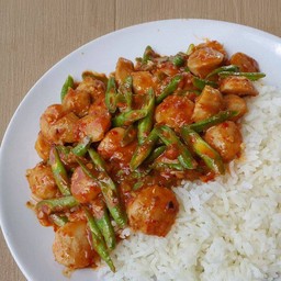 ผัดพริกแกงราดข้าว