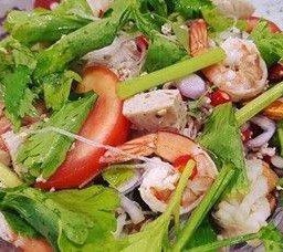 ยำรวมมิตรทะเล  Mixed Seafood Spicy Salad