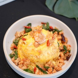 ข้าวไข่ข้นกระเพรากุ้งสับ