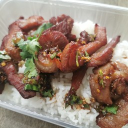 ข้าวหน้าหมูแดดเดียว