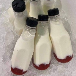 นมสดสตอเบอรี่