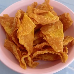 ร้านก๋วยเตี๋ยวเจ้อ้วนสนามม้า(วัดทุ่งสว่าง)