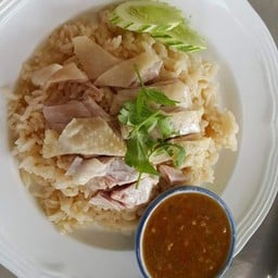 ข้าวมันไก่ต้ม