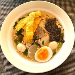 ร้านบีบี ก๋วยเตี๋ยวต้มยำ มะตูม&ลาวา บ้านโป่ง