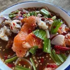 ยำปลาหมึก+แซลมอน