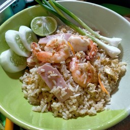 ข้าวผัดกุ้งแฮม