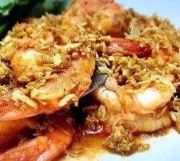 กุ้งทอดกระเทียมพริกไทย Shrimps stir fry in Garlic-Pepper Sauce