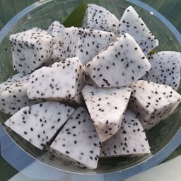 แก้วมังกรขาว