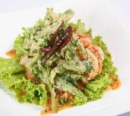 ยำผักบุ้งกรอบ หมูสับ กุ้งสด Deep fried Morning Glory  Salad with Pork & Shrimps
