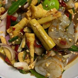 ตำหน้อไม้กุ้งสดปลาร้า