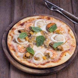 SEAFOOD PIZZA