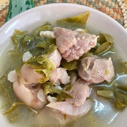 ต้มขาหมูใบชะมวง