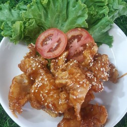 เนื้อไก่ทอด ขายเป็นขีดนะคะ
