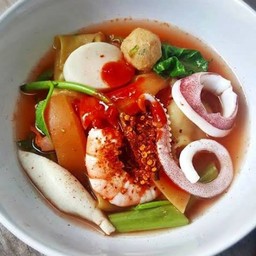 ร้านอาหารตามสั่งและก๋วยเตี๋ยวน้องรดา