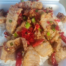 หมูกรอบคั่วพริกเกลือ