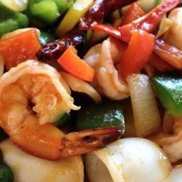 กุ้งผัดเม็ดมะม่วง